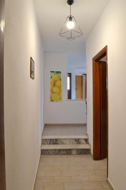 Villa Yiotevi Poros Town المظهر الخارجي الصورة