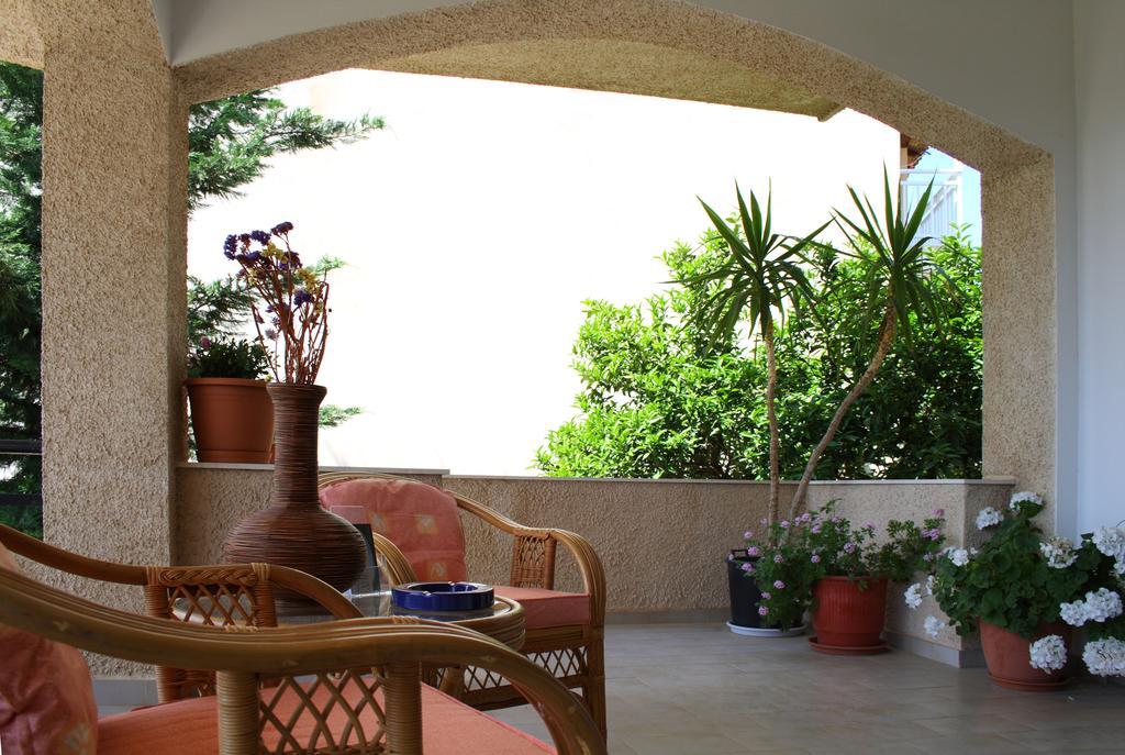 Villa Yiotevi Poros Town المظهر الخارجي الصورة