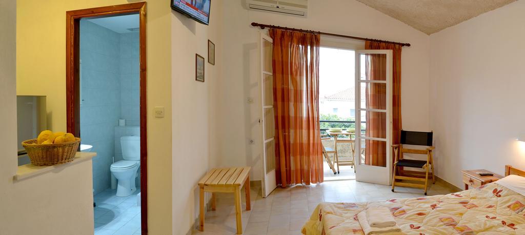 Villa Yiotevi Poros Town المظهر الخارجي الصورة