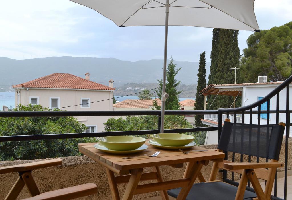 Villa Yiotevi Poros Town المظهر الخارجي الصورة