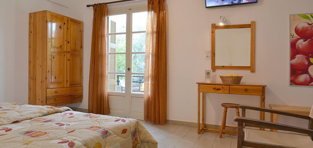 Villa Yiotevi Poros Town المظهر الخارجي الصورة