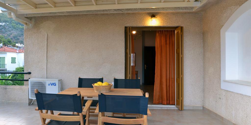Villa Yiotevi Poros Town المظهر الخارجي الصورة